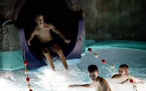 Hvidbjerg Strand Camping Resort Badeland Poolparty Rutsjebane