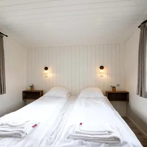 Hvidbjerg Strand Camping Resort Westernbyen Westernhytte Vaerelse